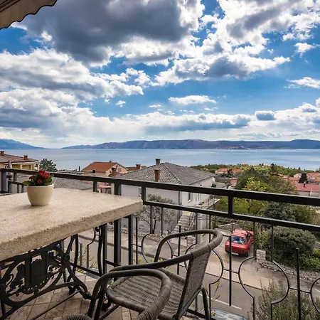 Beautiful Apartment In Novi Vinodolski With Wifi Apartment *