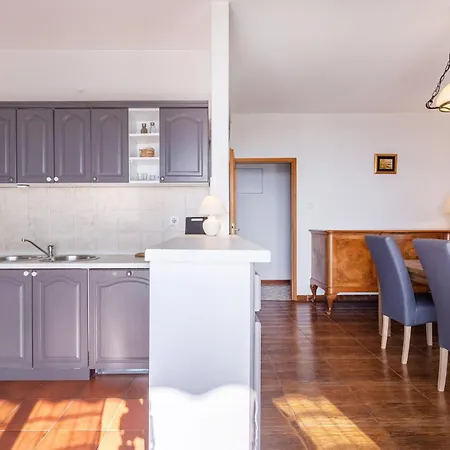 Beautiful Apartment In Novi Vinodolski With Wifi * Novi Vinodolski